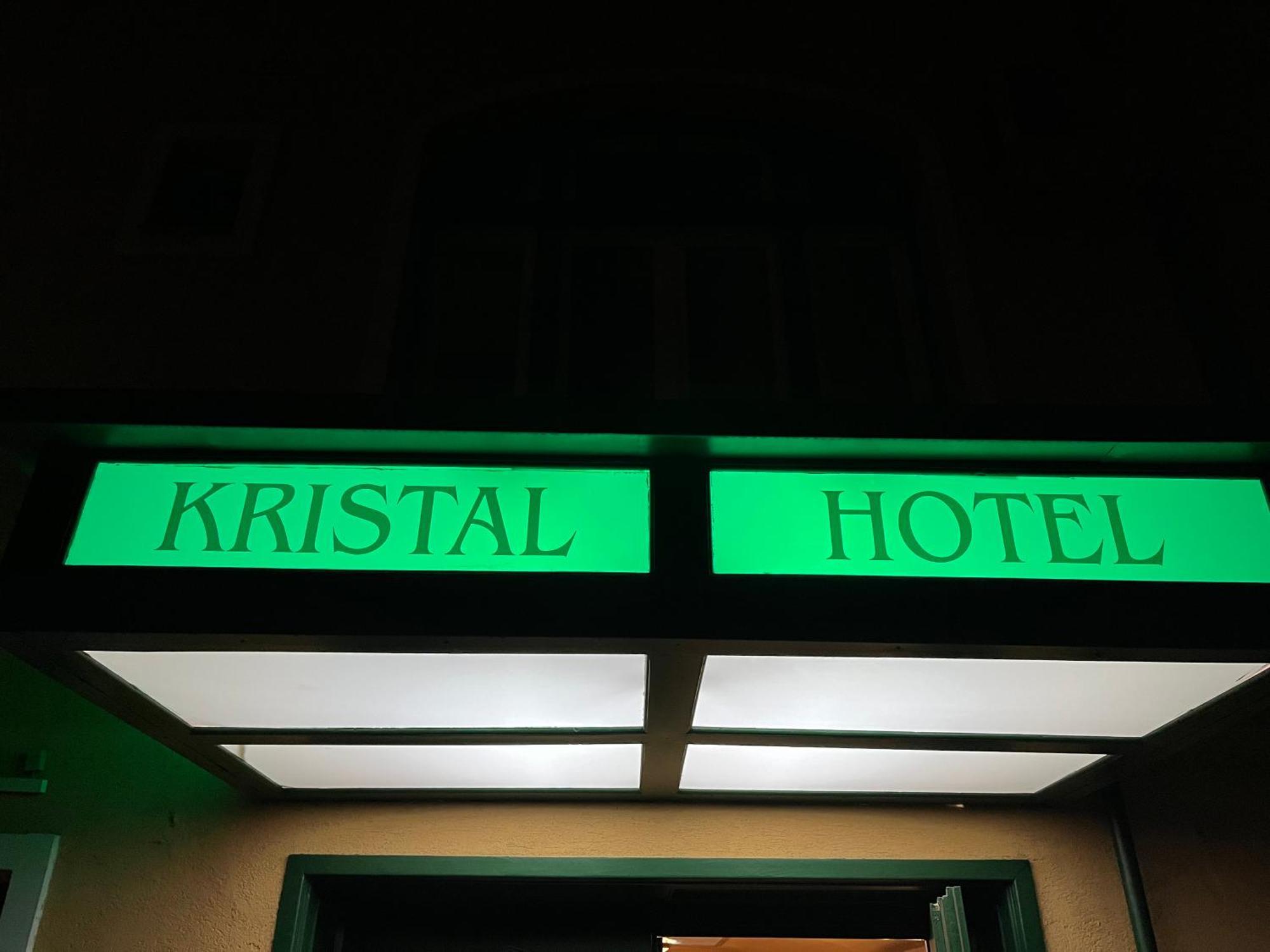 Hotel Kristal Gellert Hill بودابست المظهر الخارجي الصورة